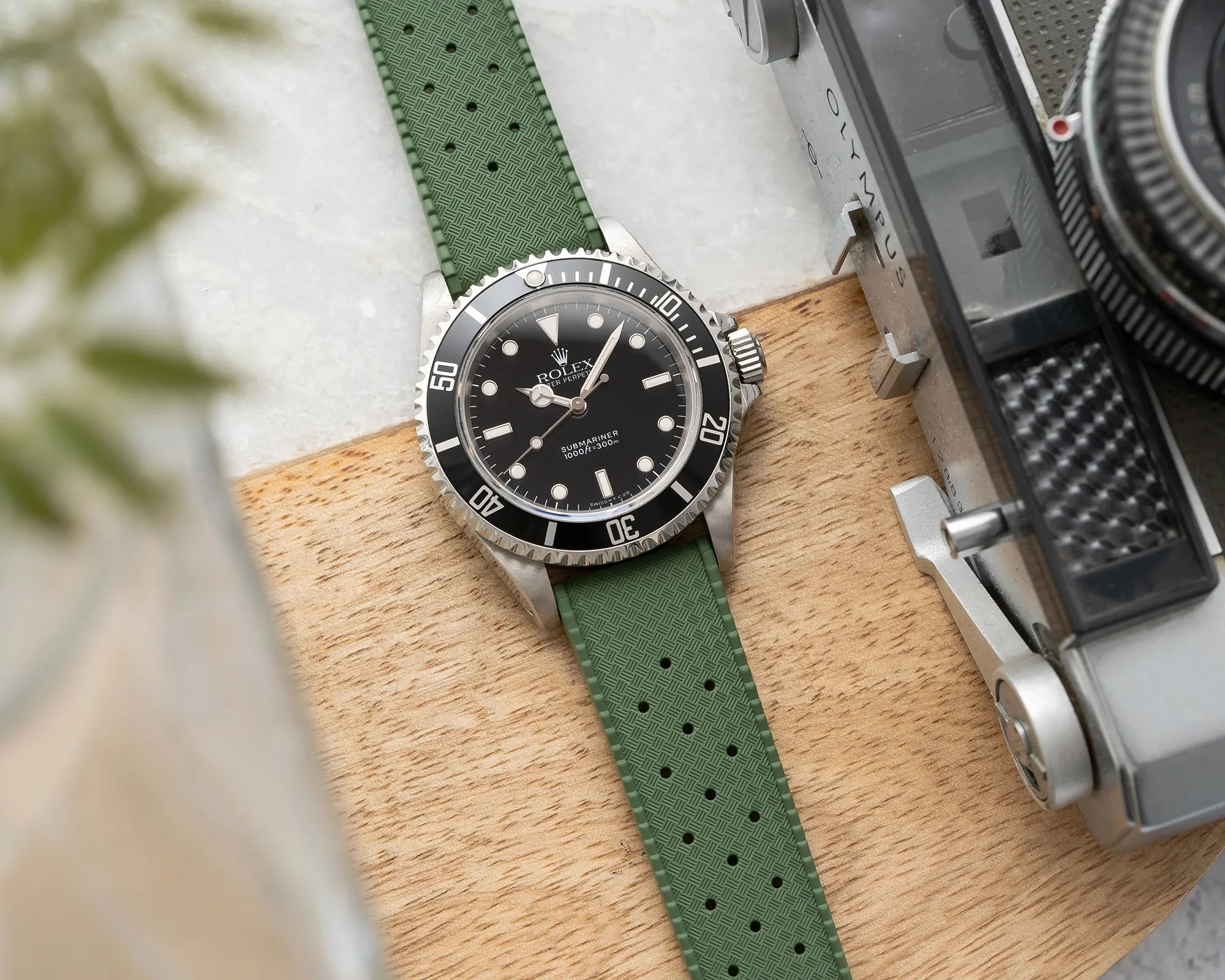 20mm 22mm Quick Release Tropical Pattern FKM Rubber Watch Strap