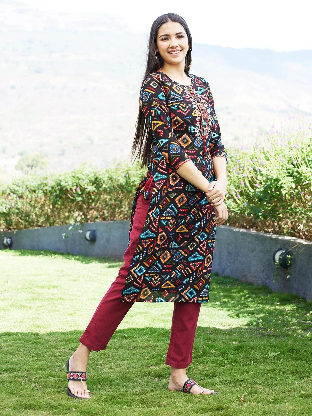 Geometric Printed & Embroidered Straight Fit Kurta – Multi