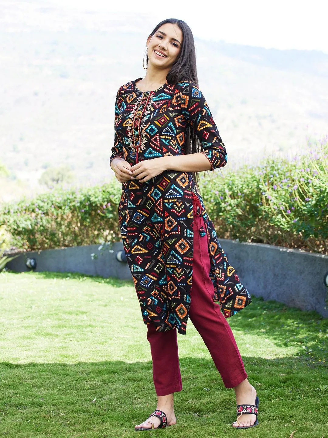 Geometric Printed & Embroidered Straight Fit Kurta – Multi