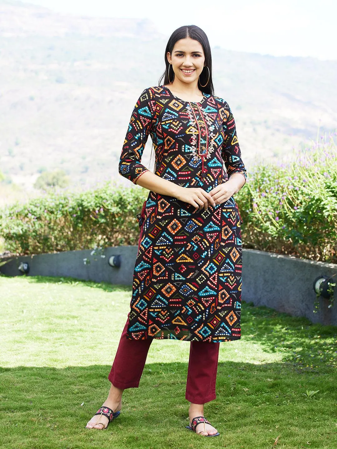 Geometric Printed & Embroidered Straight Fit Kurta – Multi