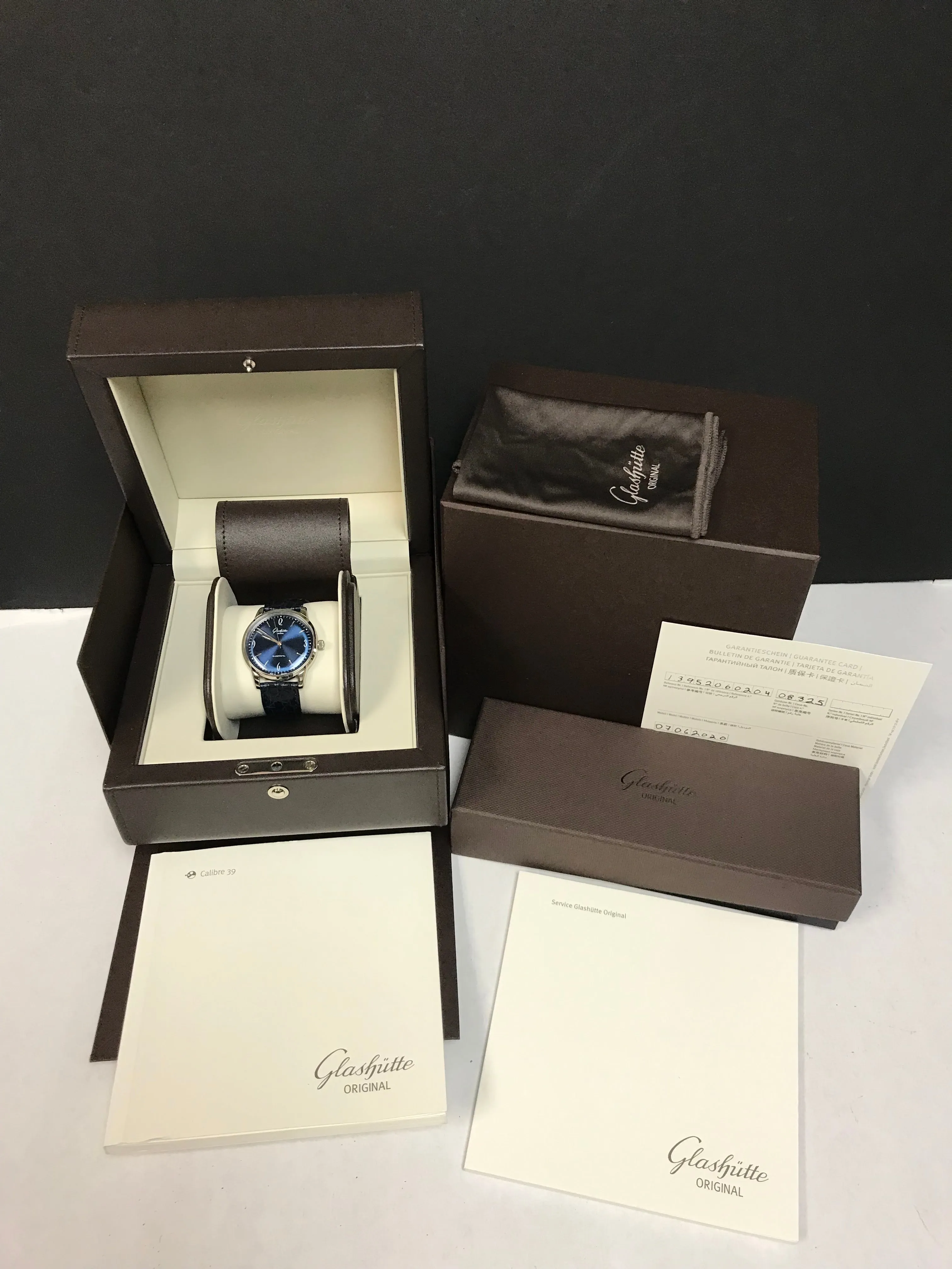 Glashutte Original Sixties 1-39-52-06-02-04 Blue Dial Automatic Men's Watch