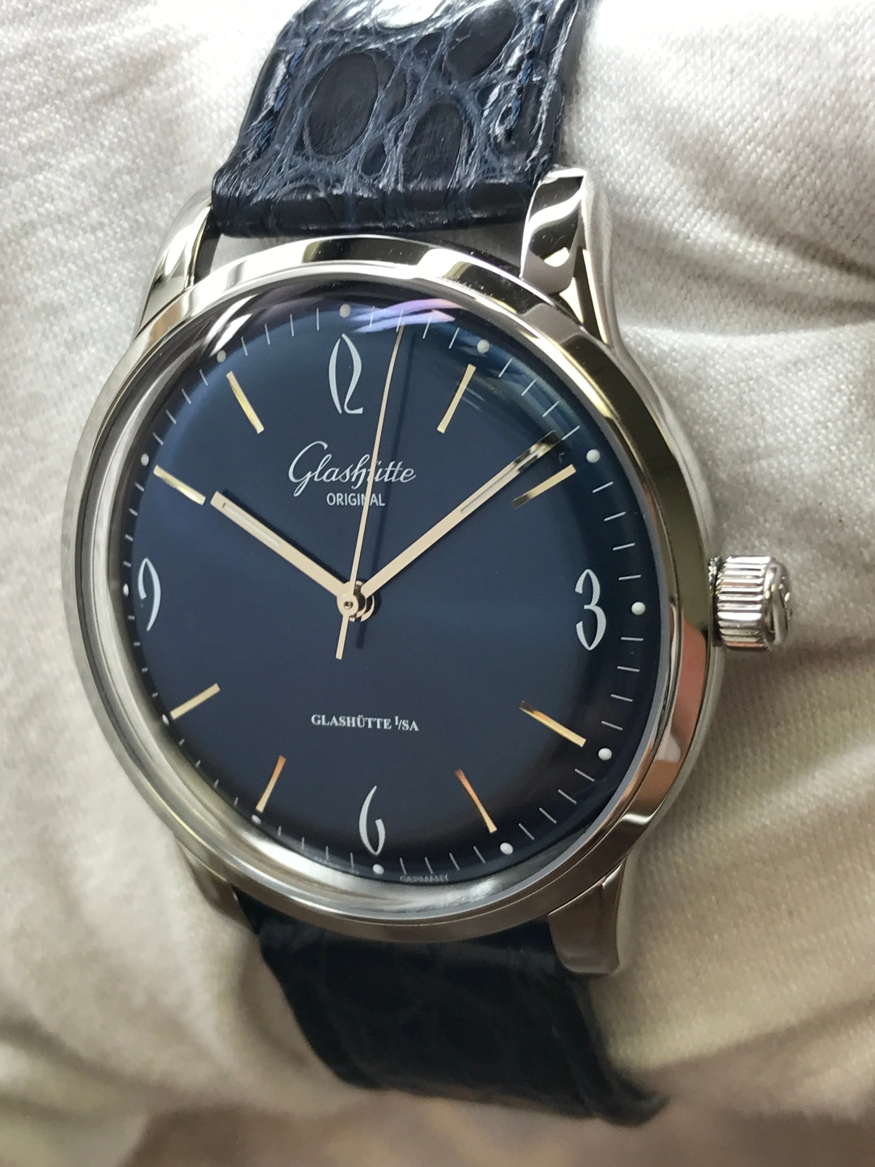 Glashutte Original Sixties 1-39-52-06-02-04 Blue Dial Automatic Men's Watch