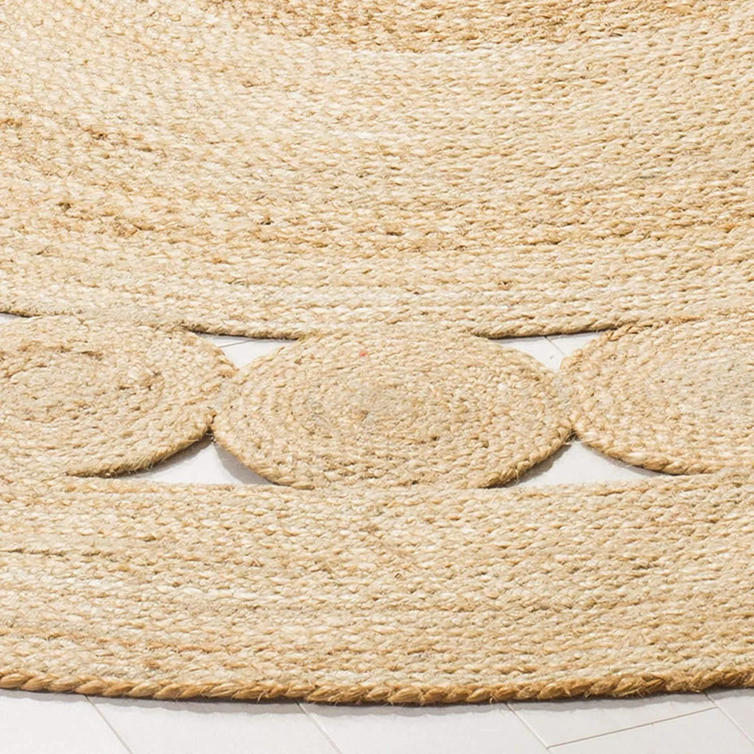 Natural Harmony – Handwoven Round Jute Rug | Versatile Braided Floor Mat for Any Space