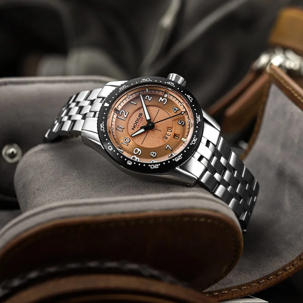 Nodus Sector Pilot Automatic Watch - Flyer Salmon - Stainless Steel Bezel