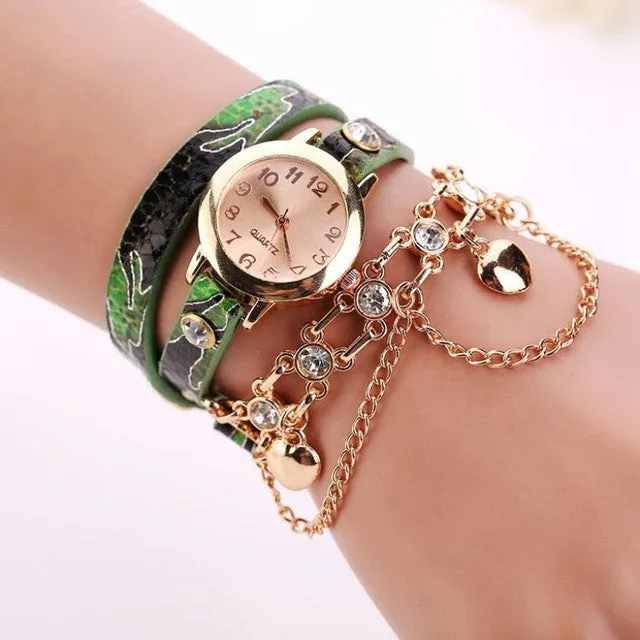 Quartz Rhinestone Rivet Chain Bracelet Wristwatch for  Woman