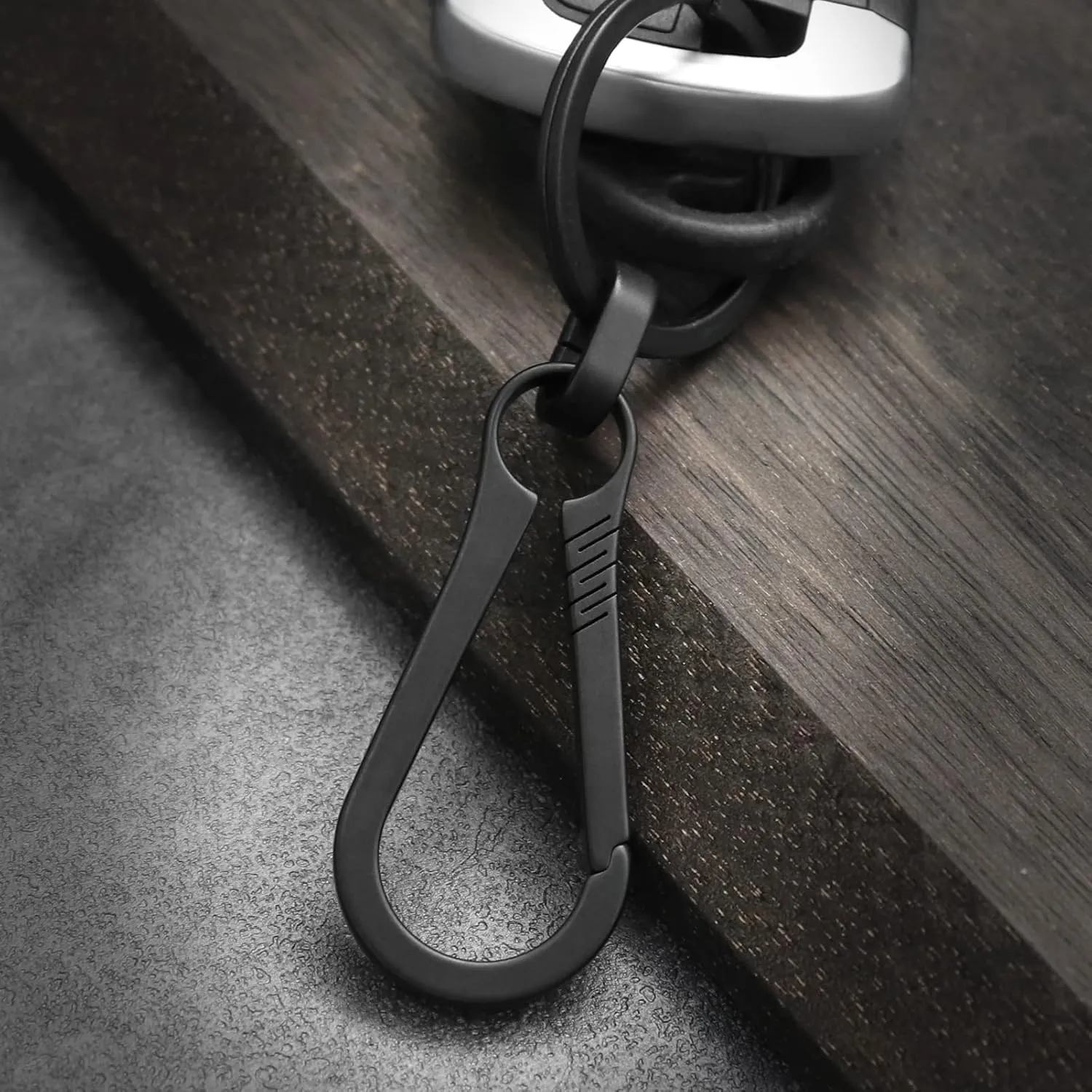 Titanium Carabiner Keychain Clip, Minimalist Keychain Key Clip EDC Quick Release Hooks